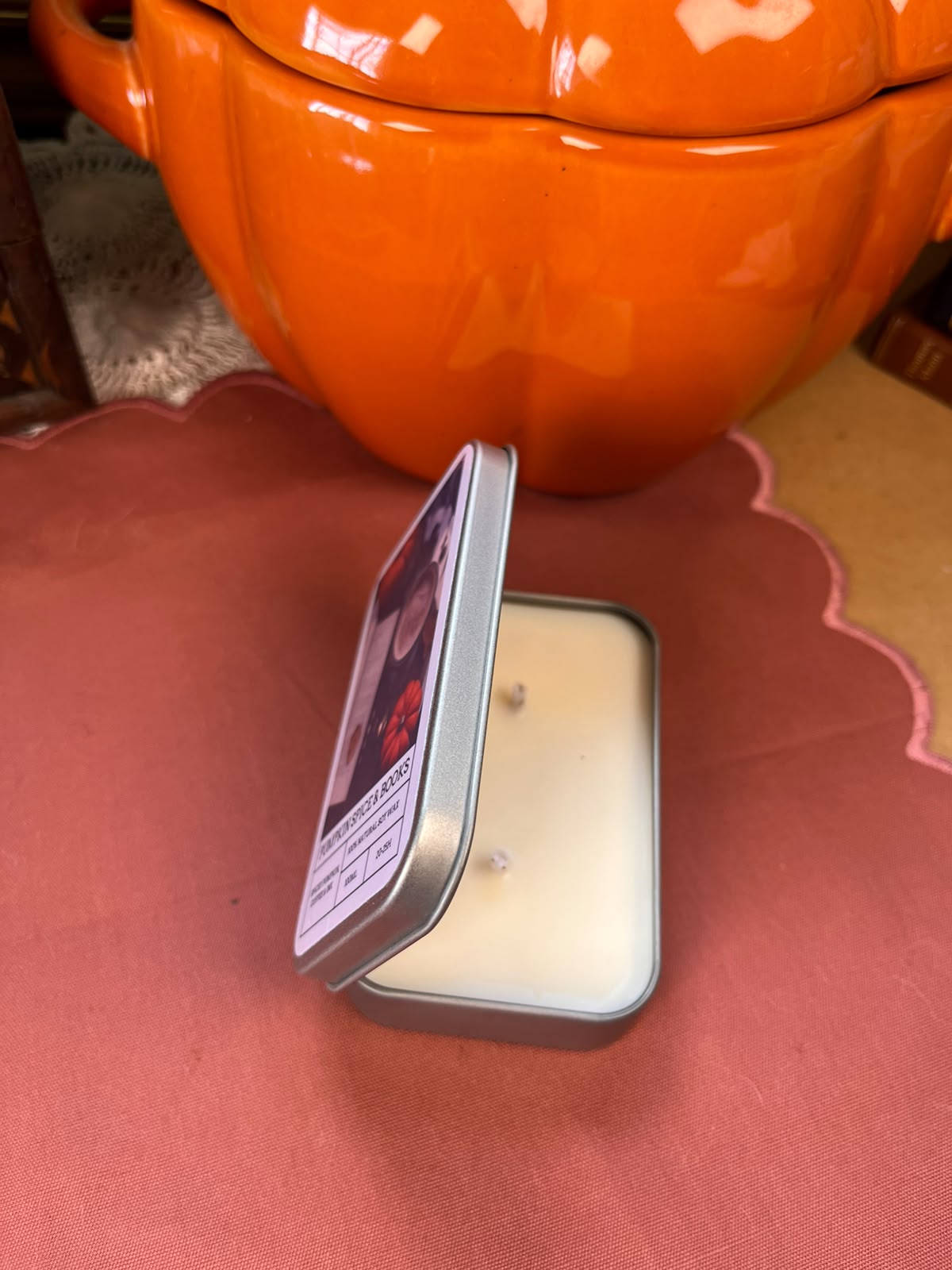 PUMPKIN SPICE & BOOKS · Vela de Soja Natural - Imagen 5